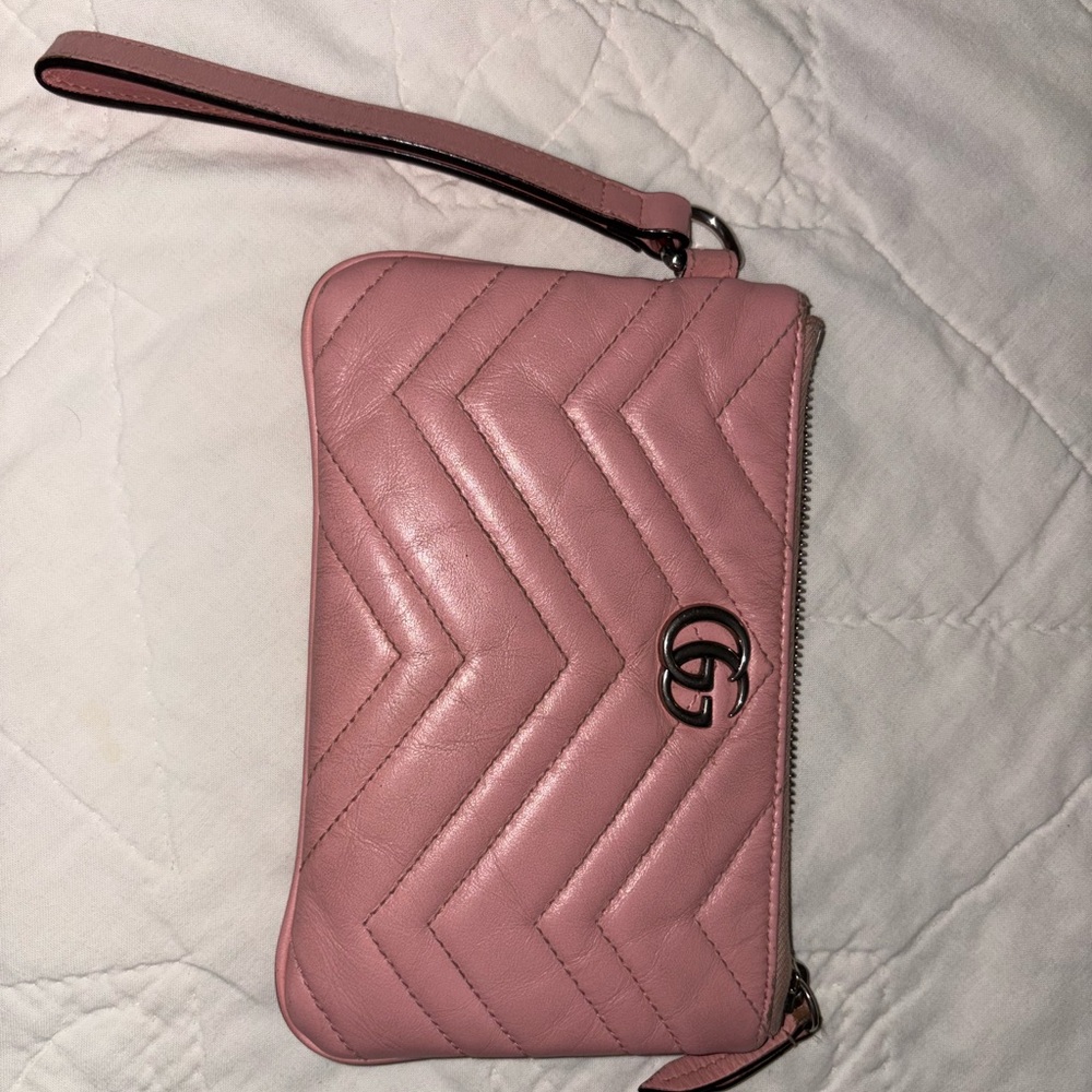 ✨Authentic Pre-Loved Pink 🩷 Gucci Marmont Wristlet - $350 - obo✨